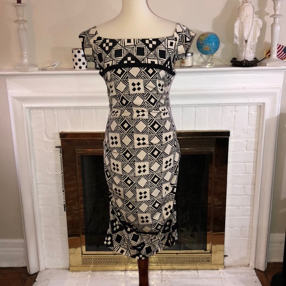 Nicole Miller Dresses & Skirts - Nicole Miller silk stretch black cream cocktail